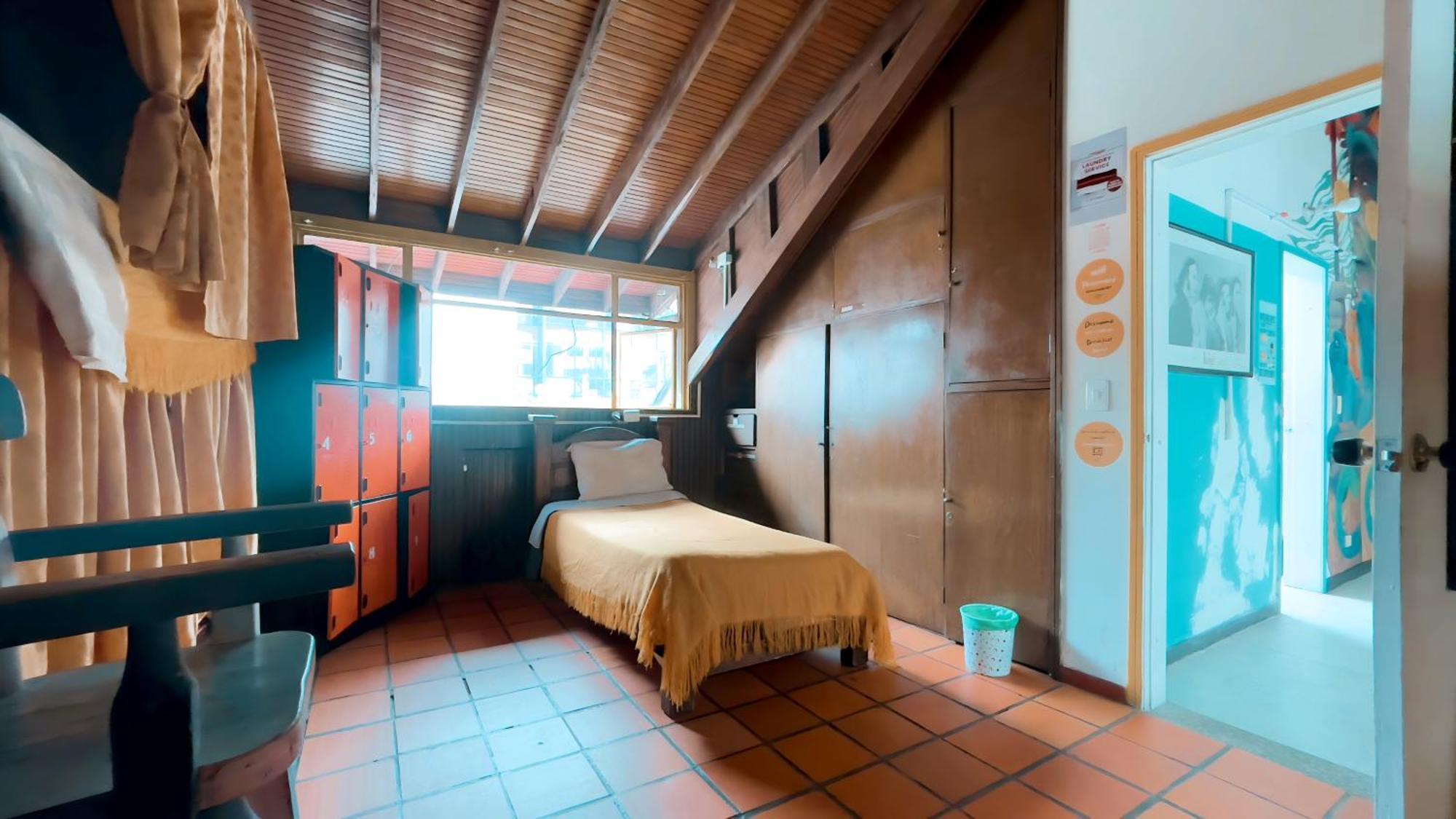 82hostel Albergue